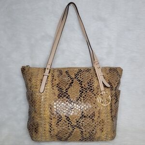 Michael Kors Jet Set Marigold Leather Top Zip Tote